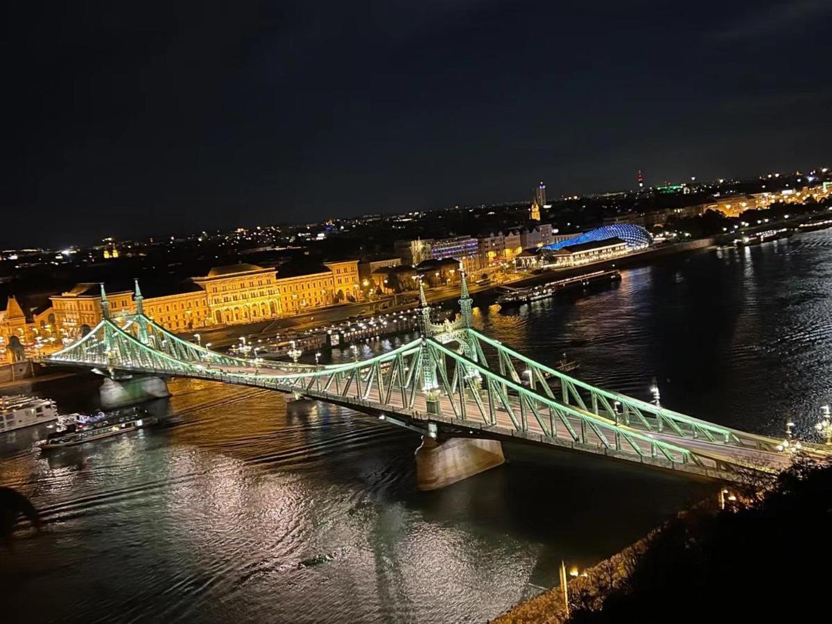 Budapest downtown Andrássy Kültér fotó